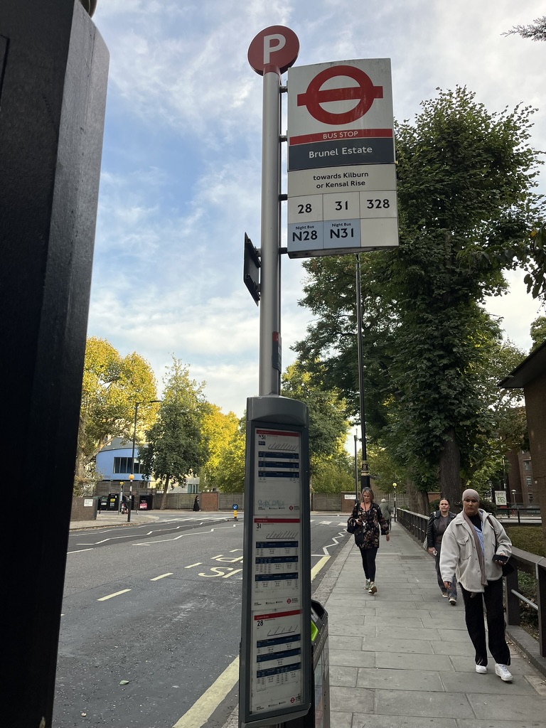 zastávka autobusu, London